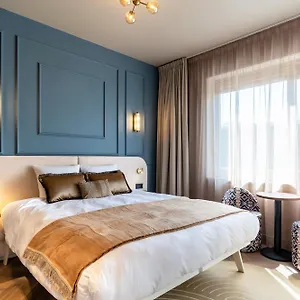 4* Hotel Malie House